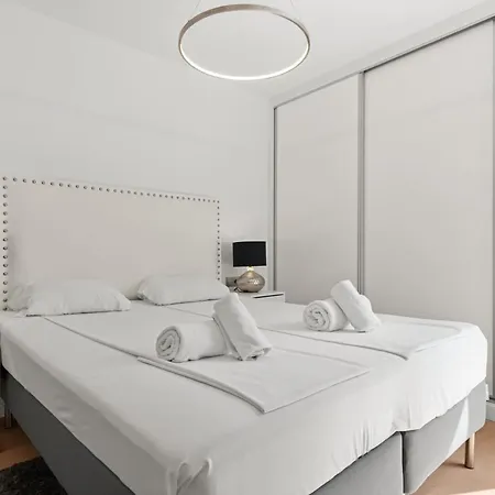 Apartment Elegant By Harbour By Costarentals - Ref 236